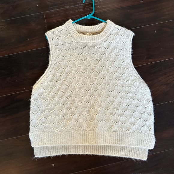 Universal Thread Tops - universal thread sweater vest